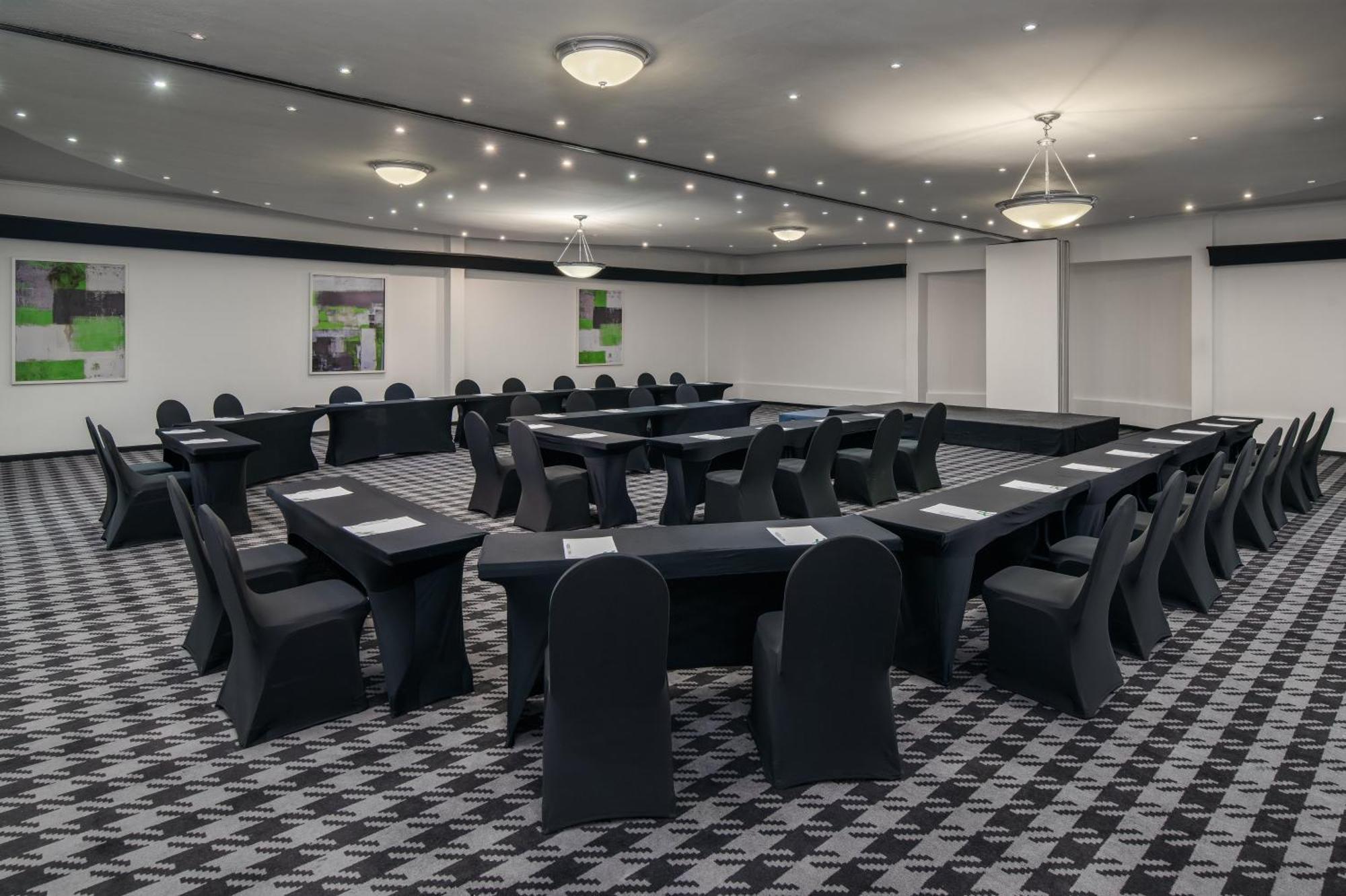 Holiday Inn Johannesburg Airport By Ihg Kempton Park Exterior photo